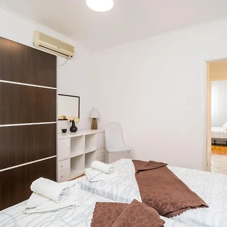 Gorgeous In With Wifi Apartment Gruda
