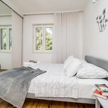 Apartment Gorgeous In With Wifi