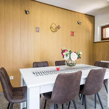 Gorgeous In With Wifi Apartment